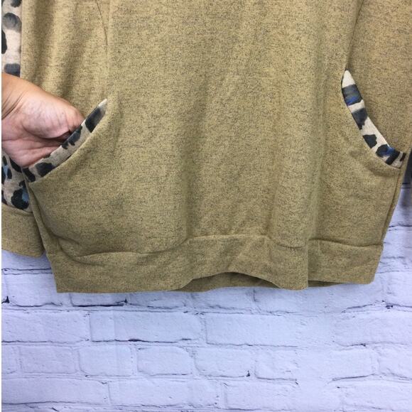 Mob Wife Animal Print Soft Long Raglan Sleeve Rond Neck Tan Pullover Knit Top S - Picture 5 of 12